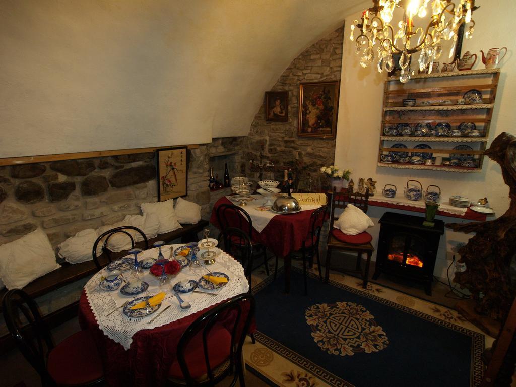 Le Petit Chateau Bed and Breakfast Dolceacqua Zewnętrze zdjęcie